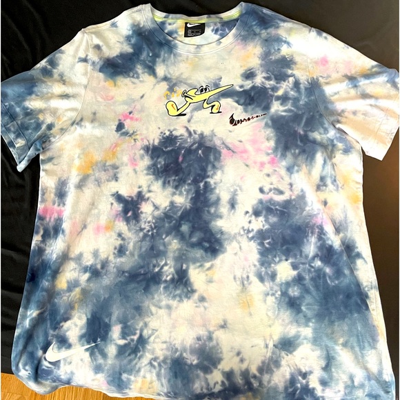 BRAND NEW NIKE SHIRT NEVER WORN! - Picture 1 of 2